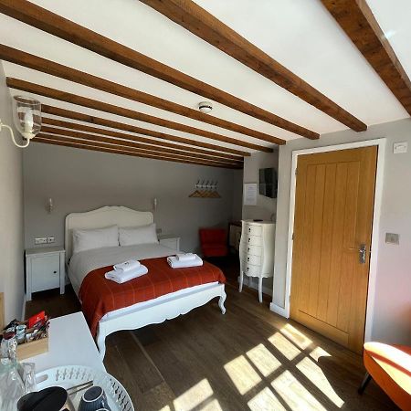 The Queen Matilda Country Rooms Avening Extérieur photo
