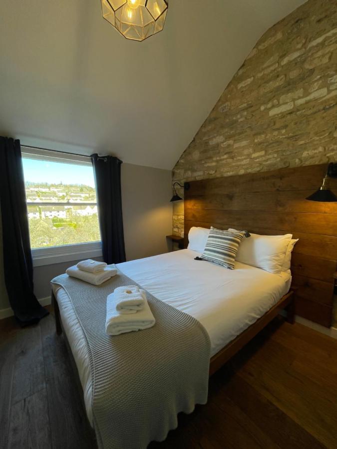 The Queen Matilda Country Rooms Avening Extérieur photo