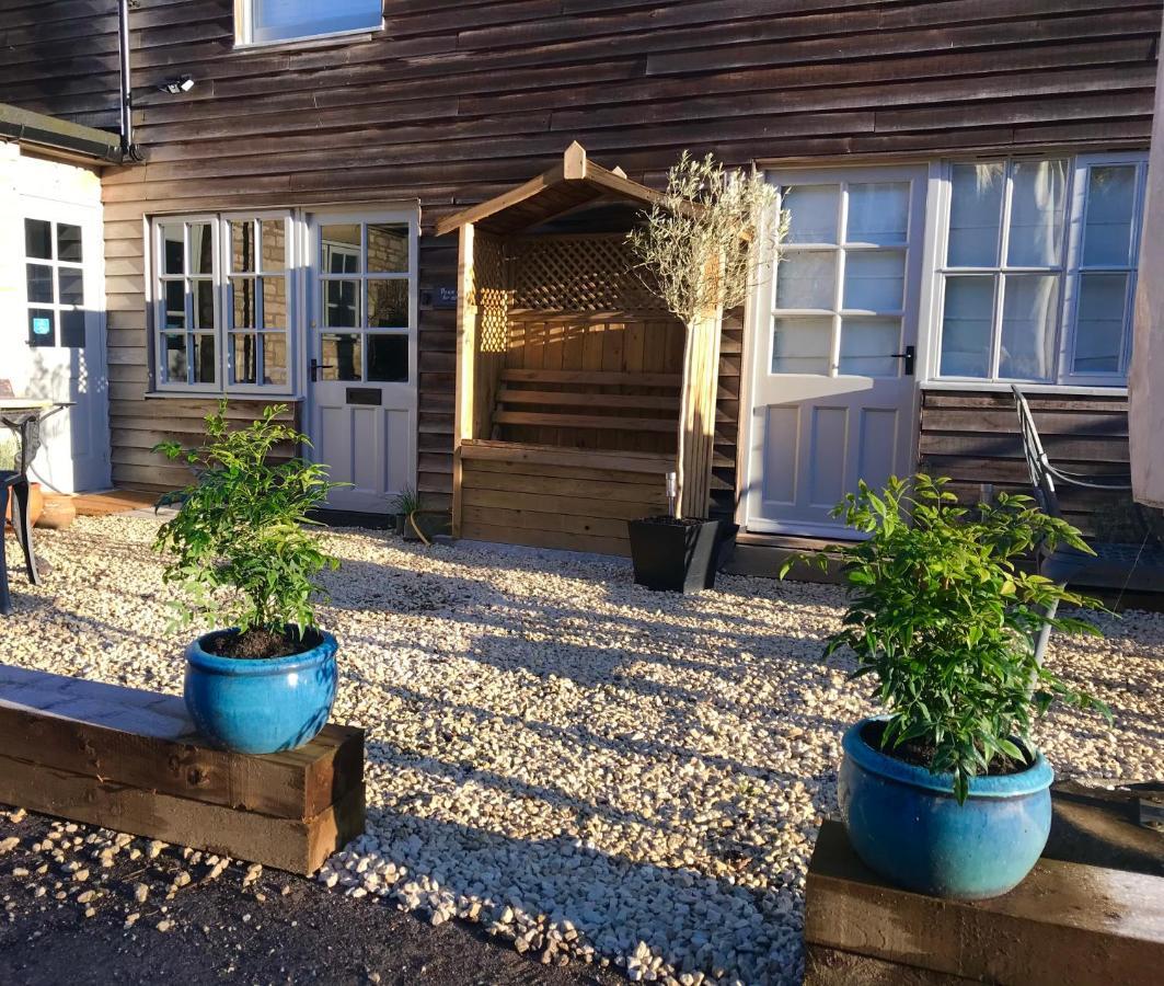The Queen Matilda Country Rooms Avening Extérieur photo