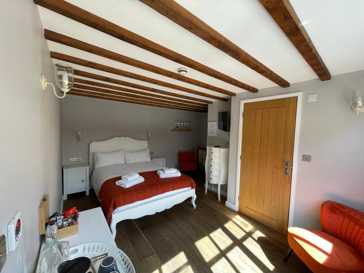 The Queen Matilda Country Rooms Avening Extérieur photo